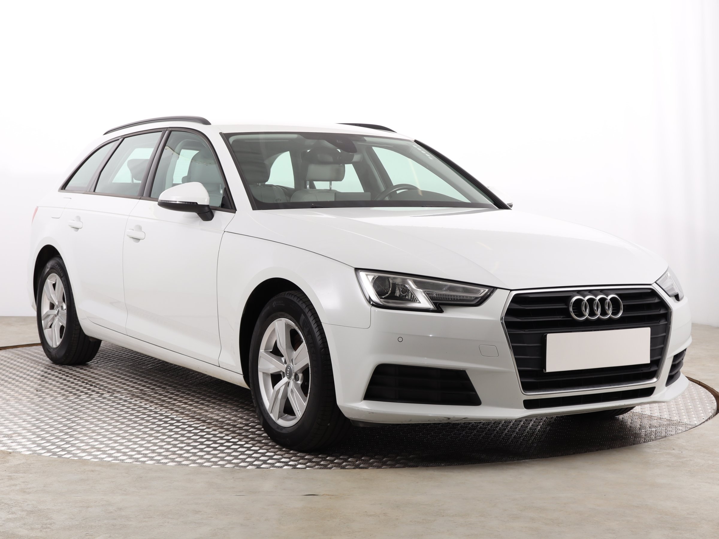 Audi A4 2.0 TDI Wagon 2019 - 1