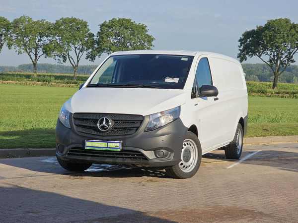 Mercedes-Benz eVito 111 Van 2022 - 1